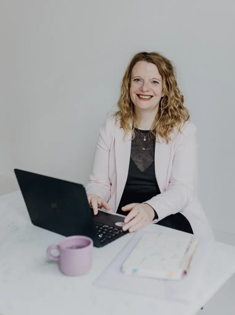 Stefanie Finke – Business-Mentorin für Selbständige, die Klarheit in Finanzen & Struktur bringt